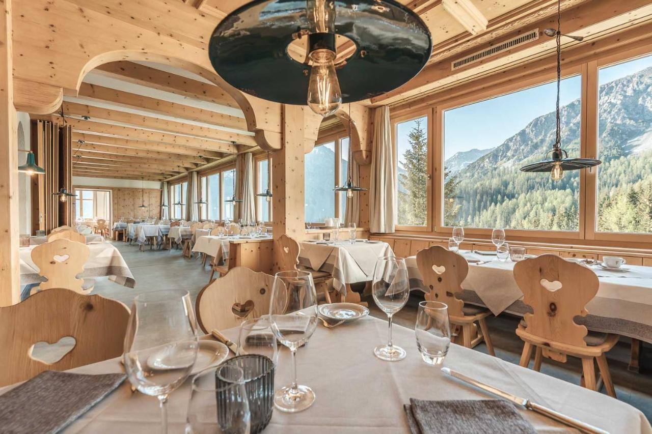 Hotel Alpensonne - Panoramazimmer & Restaurant Arosa Bagian luar foto