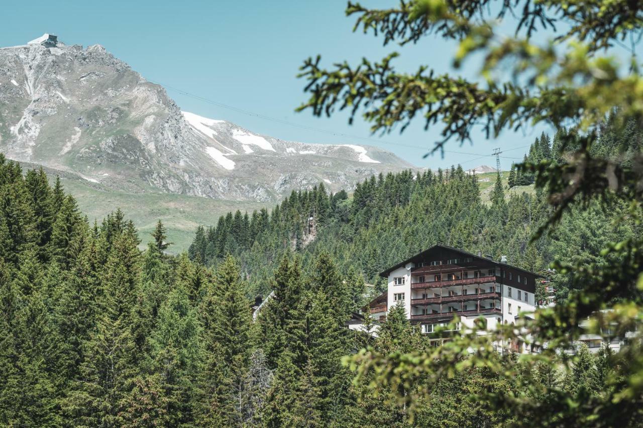 Hotel Alpensonne - Panoramazimmer & Restaurant Arosa Bagian luar foto